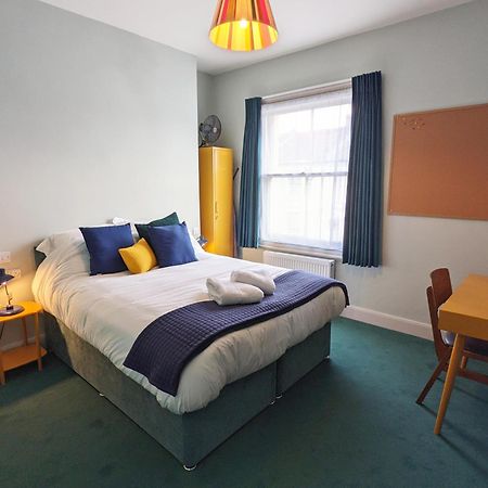 The Stirling Arms Pub & Rooms 브라이턴 객실 사진